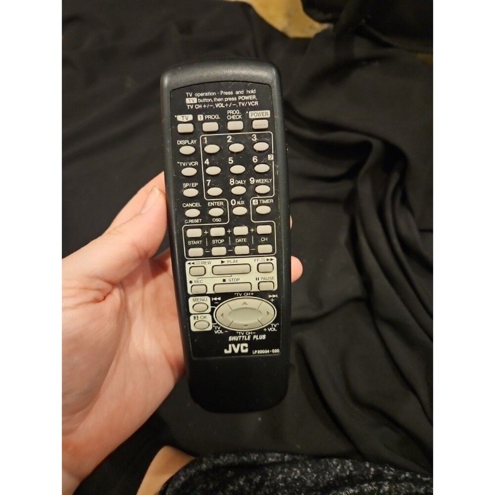 JVC Authentic OEM LP20034-020 TV / VCR Remote Control Unit HR-A35U Tested